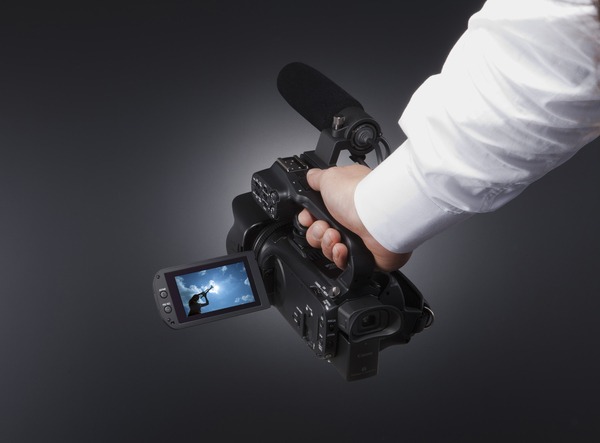 Canon расширяет популярную серию XA тремя новыми камерами - XA55, XA50 и XA40