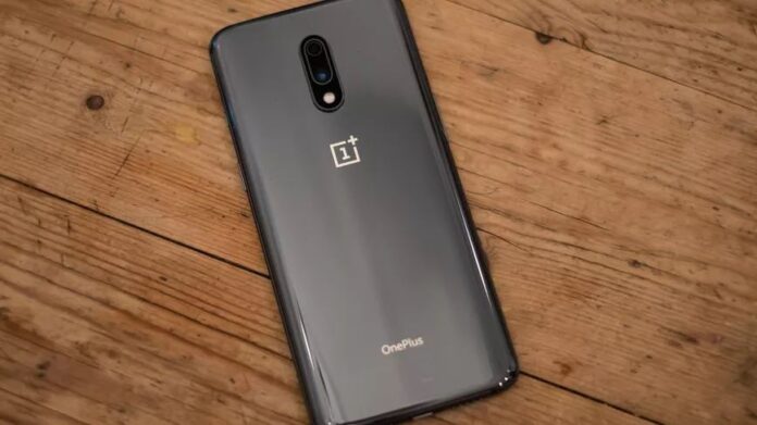 OnePlus 7 / Подборка смартфонов на замену флагманам / cnet.com